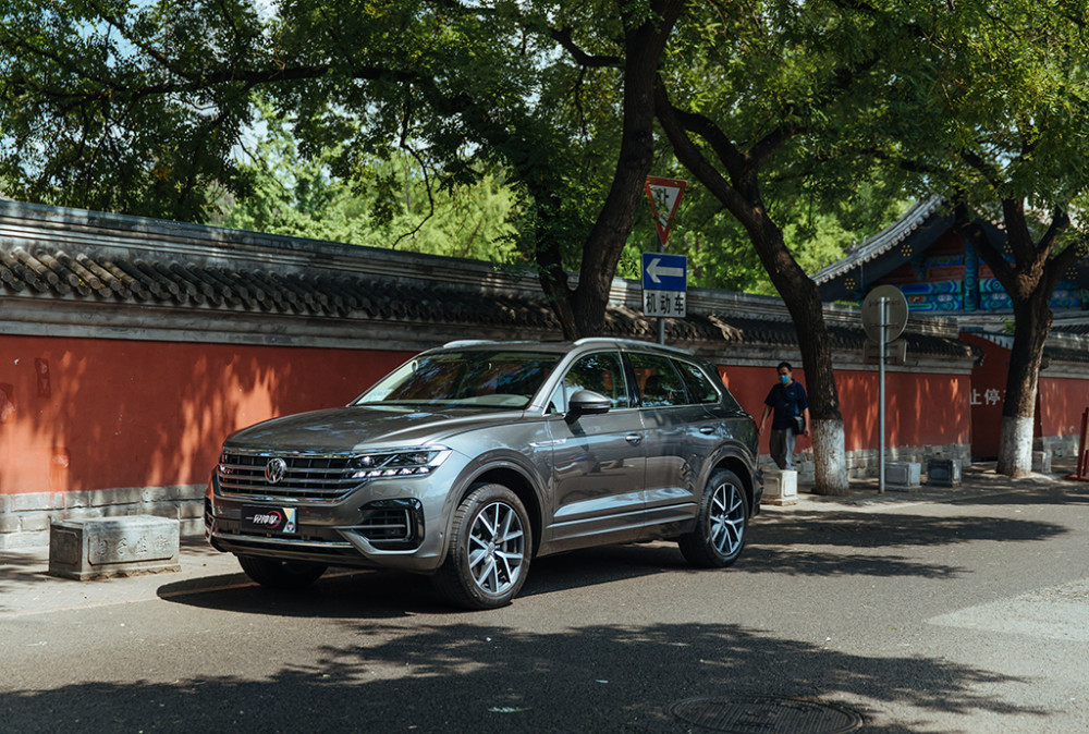 北京|探寻“京致”生活 开上途锐感受胡同里的大城小样