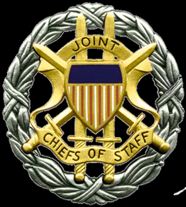 美国国防部设有三个军事部门:陆军部,海军部与空军部,涵盖除海岸警卫