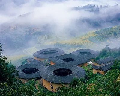 土楼|邱华栋：从土楼到大海，川流不息的文学呈现