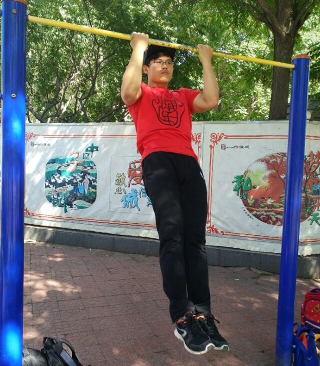 正手和反手引体向上锻炼效果有区别吗?专家一席话让人心惊!