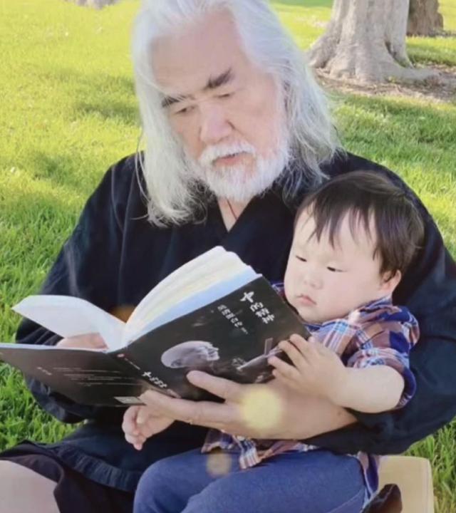 张纪中|张纪中小31岁娇妻晒美食照，产前3天还做饭，贤惠得不像豪门阔太