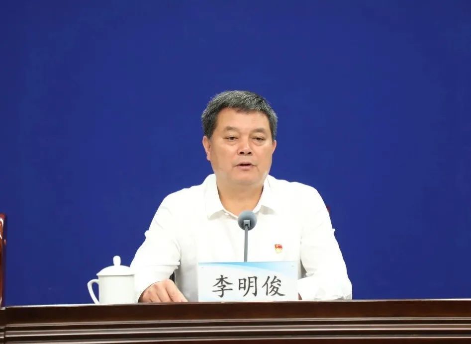 不让每一个学生掉队刚刚结束的河南教育扶贫专场新闻