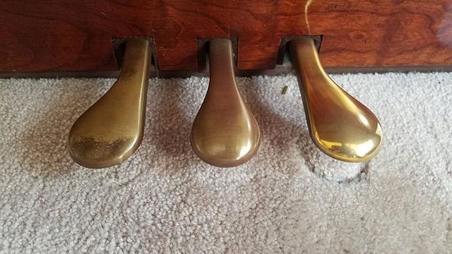 石头|25张被“时间磨损”的照片，图3石头被水滴侵蚀700年的样子