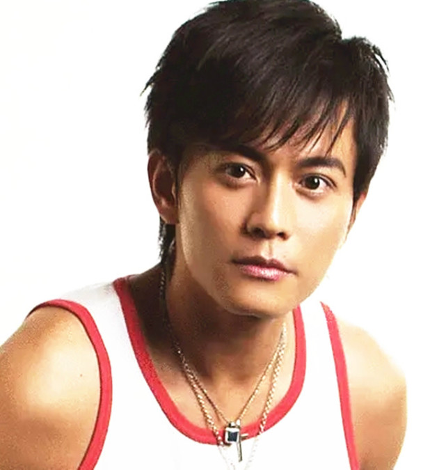 精武门石井英明近照帅气身世坎坷从小被收养一度患抑郁症