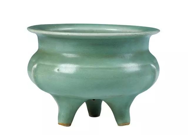 浙江省博物馆藏宋代龙泉窑瓷器管窥