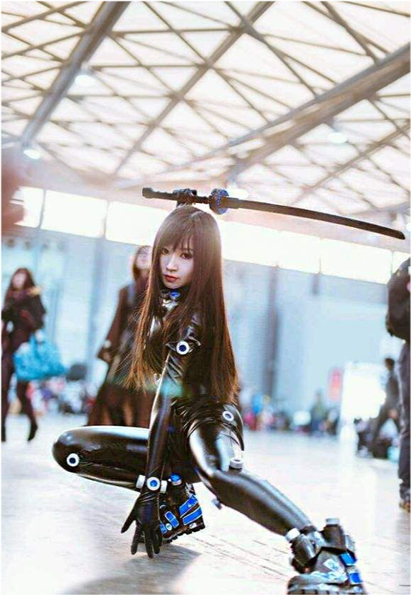 coser穿上后绝对是漫展上最帅的崽儿