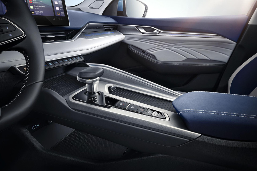 吉利preface|吉利PREFACE将于北京车展预售 四季度上市，尺寸比速腾大