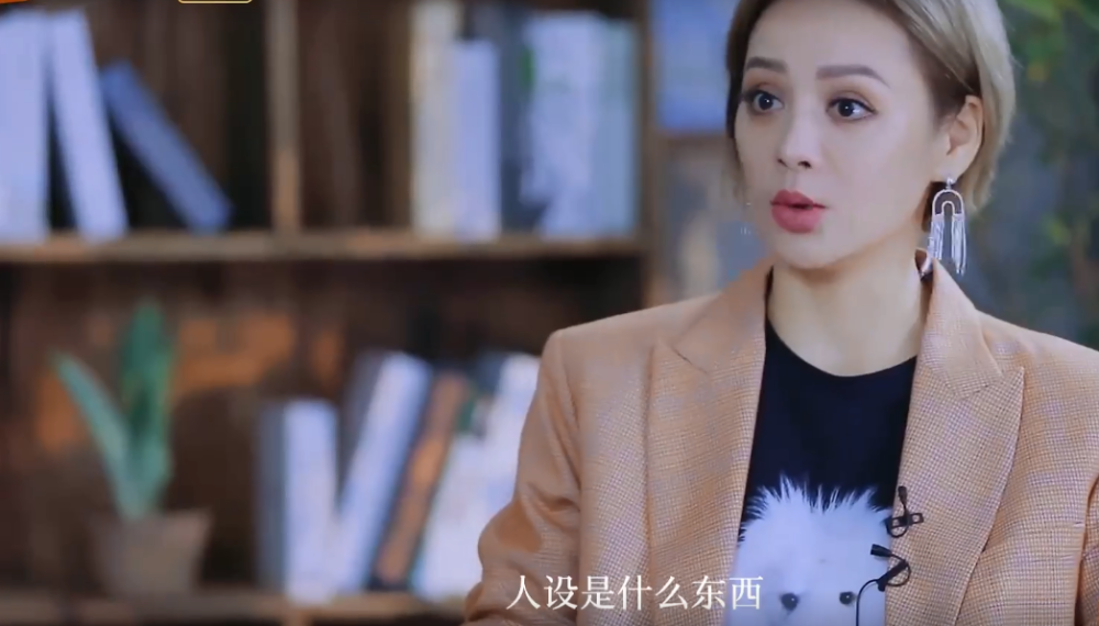 王霏霏|万茜不想红翻车后，又来了个不想大红大紫的孟佳，何不让给王霏霏