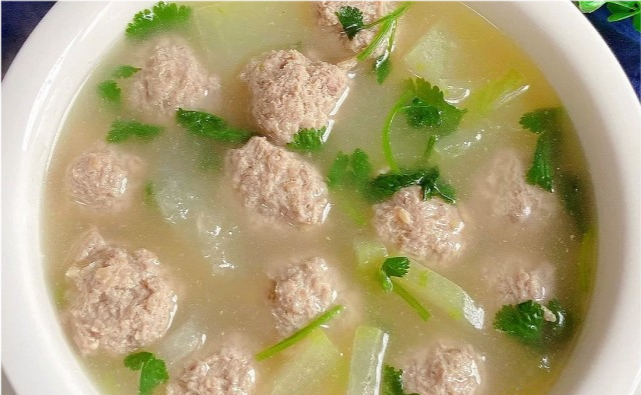 喝一口就爱上的冬瓜丸子汤,暖身暖胃又营养