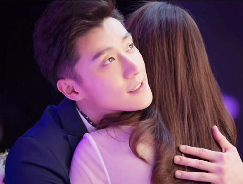 陈乔恩连续4年晒粉色天空悼念乔任梁替好友孝敬父母令人动容