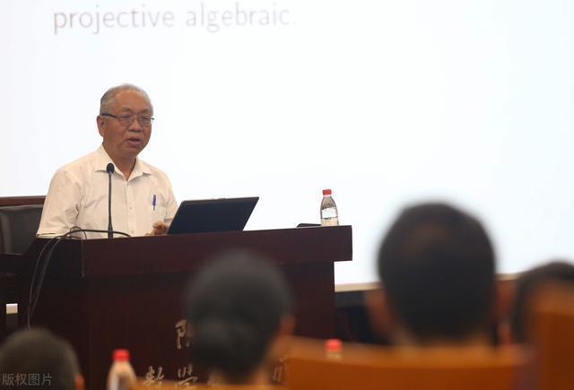 数学|丘成桐：中国科技至少要倒退20年！任正非：华为700名数学家