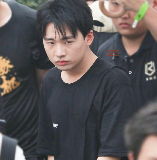 郭麒麟|连续被cue的郭麒麟终于出现了，录制德云社团综，还特意请假来的