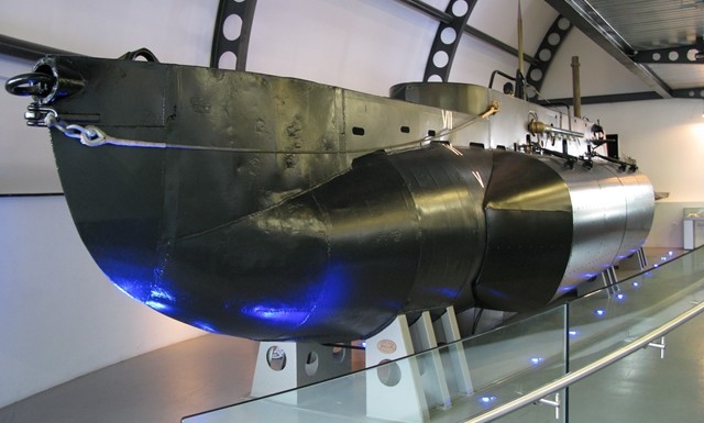 最小核潜艇图片