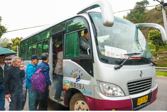 曾经火爆农村的乡镇客运班车,为何现在却没人坐了?看完有数了