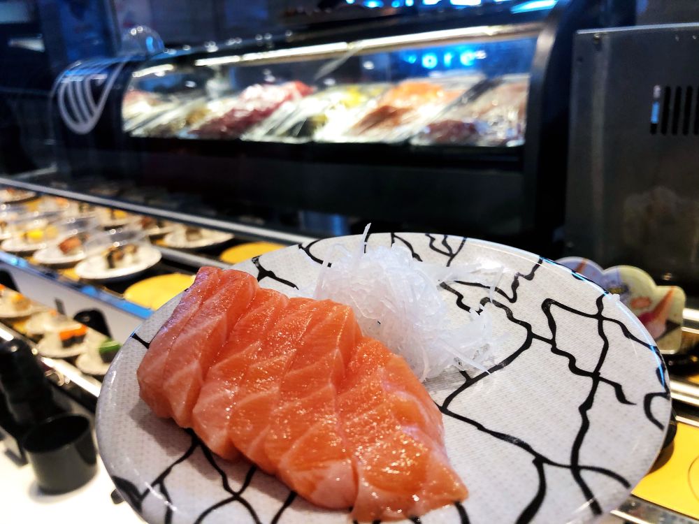 三文鱼|北京日料店三文鱼菜品回温，经营者寄希望年底“满血复活”