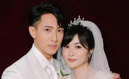 恋情|18岁公布恋情，22岁结婚婚戒不离手，简直就是漫画走出的男主