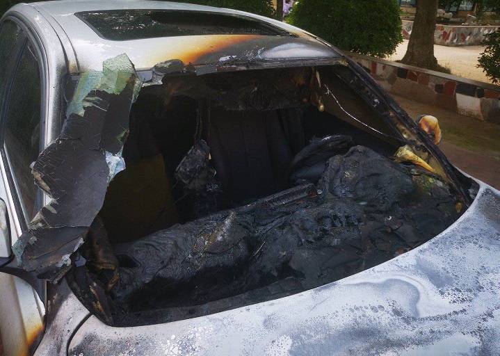 宝马自燃40多天后厂家领导不肯见车主大品牌售后服务如此糟糕