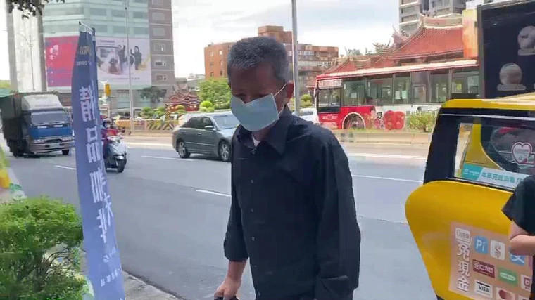 黄鸿升|黄鸿升灵堂开放3天吊唁，法医曝尸检过程太残忍，赔偿或高达千万