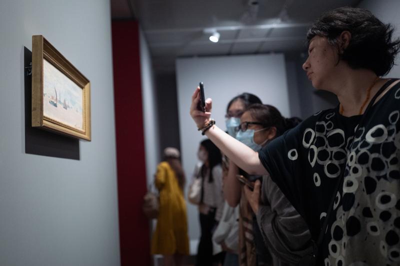 莫奈|9件莫奈原作在上海展出，只设一米线，连玻璃框都没装