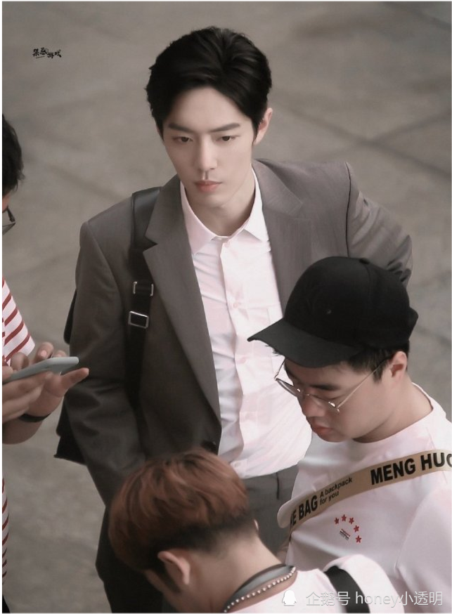 最美逆行者|抵制方“狙击”宣告失败，肖战王者归来！眼神坚定，路人被圈粉？