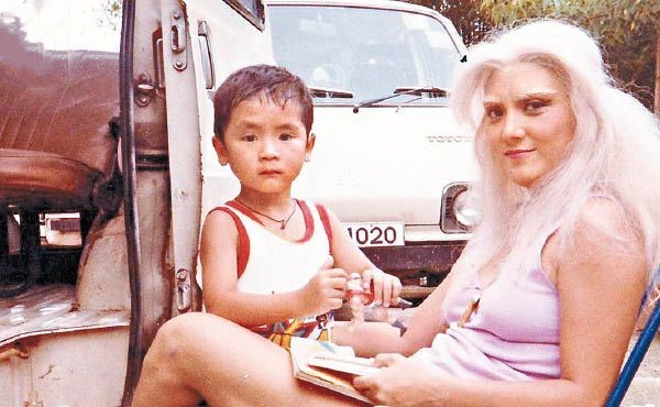 李家鼎 英雄救美 获芳心 前妻大曝感情秘事 被传有 阴阳眼 腾讯新闻