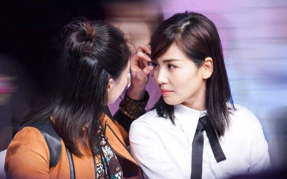 刘涛|丈夫又亏12亿？父亲去世，人到中年的刘涛究竟要多坚强才能微笑面对生活？