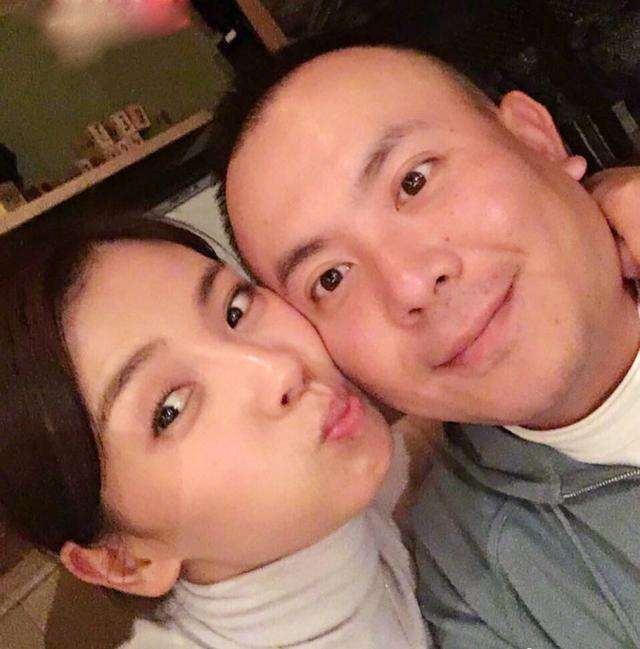 刘涛|丈夫又亏12亿？父亲去世，人到中年的刘涛究竟要多坚强才能微笑面对生活？