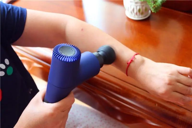 缓解运动后肌肉疼生活中肌肉酸痛的问题野小兽筋膜枪了解一下