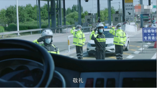 最美逆行者|《最美逆行者》细节真实，脸上有口罩印没用配音，素颜出镜无滤镜