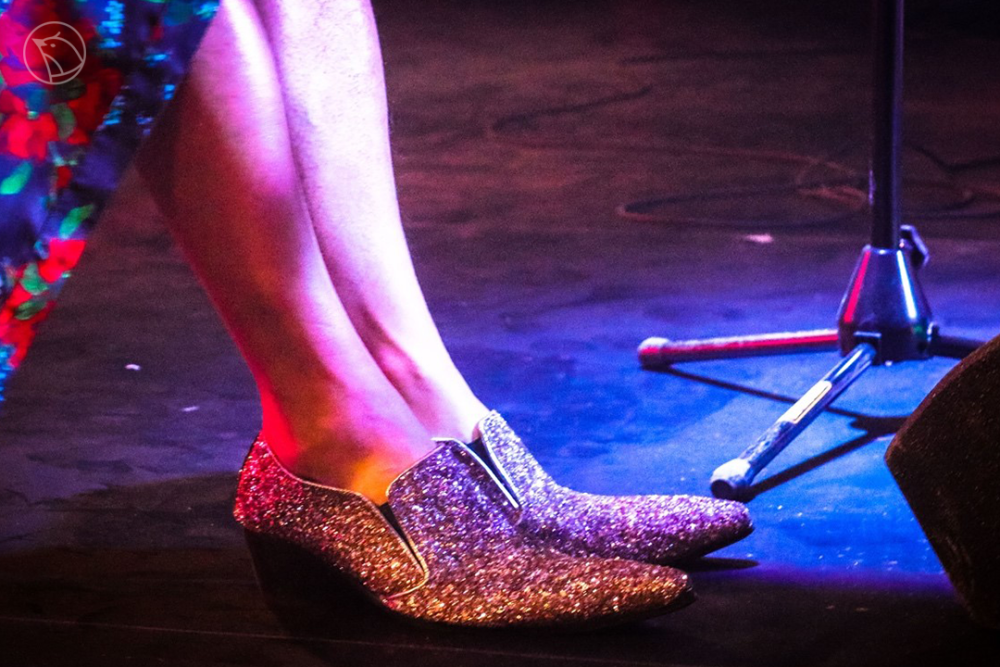 乐队|谷雨影像｜95后女孩痴迷拍乐队，5年蹲守200场演出说：值得