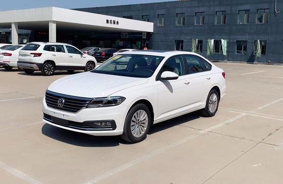 2021款朗逸实车现身换装全新logo150马力配14t双离合