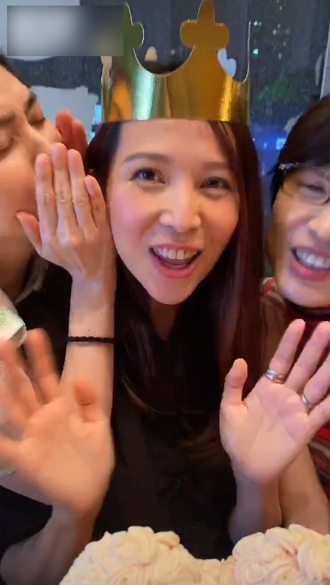 蔡少芬|四缺一！洪欣陈法蓉为蔡少芬庆生独缺朱茵，张晋携女儿合唱生日歌好温馨