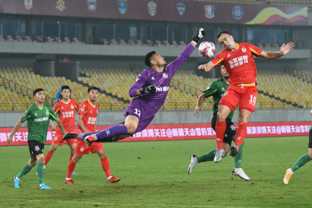 长春亚泰两连胜登顶