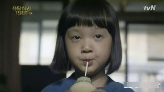 请回答1988|《请回答1988》“珍珠”近照曝光，小吃货长成瓷娃娃长腿美少女