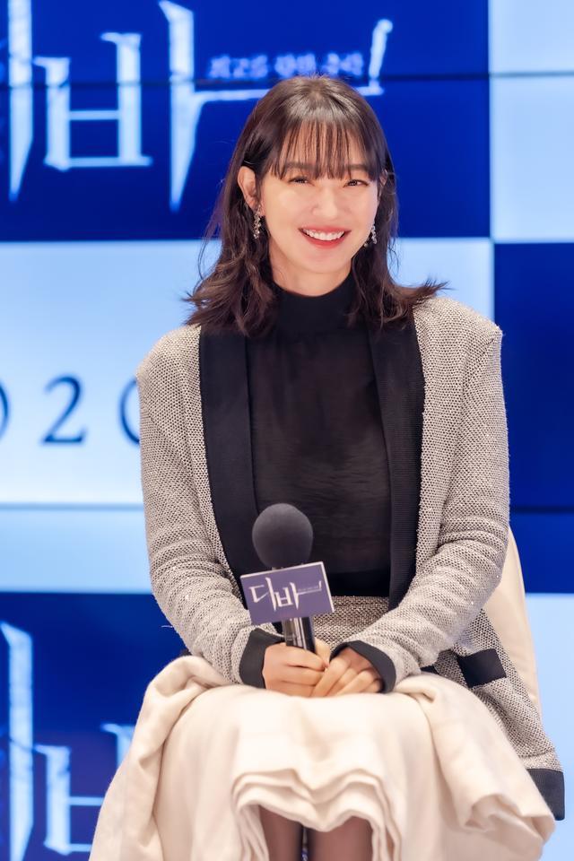 韩国电影diva36岁申敏儿出道已经20年近况依然美丽动人