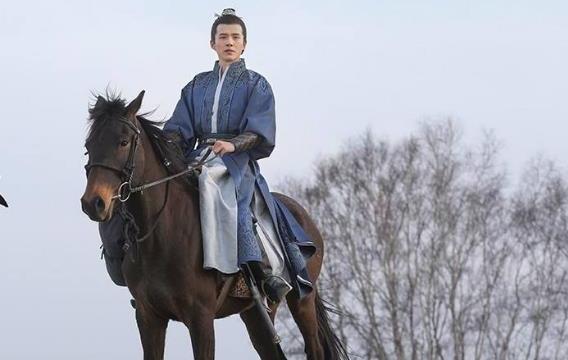 马致远|枯藤老树昏鸦，小桥流水人家，简单的名词罗列为什么意蕴深长？