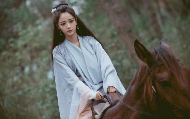 马致远|枯藤老树昏鸦，小桥流水人家，简单的名词罗列为什么意蕴深长？