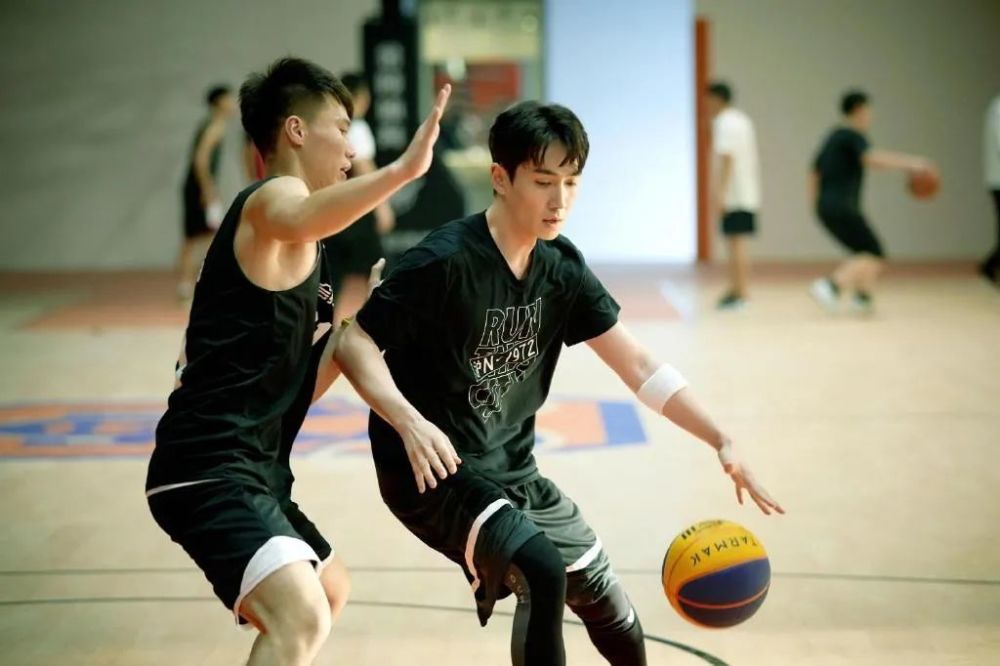 朱一龙|被骂也要说，朱一龙真的不懂当顶流