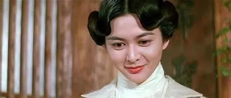 颜值|顶流小花纷纷颜值崩塌，为什么小美女很难蜕变成石破天惊大美人？