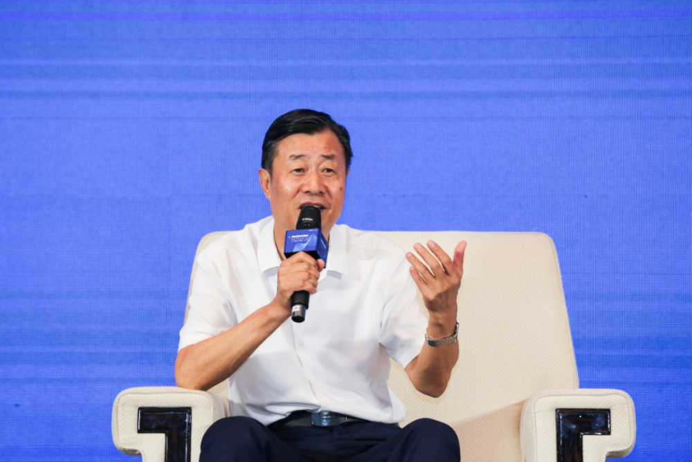 河南投资集团教育板块总校长,郑州市金水区经纬中学校长孙广杰在论坛