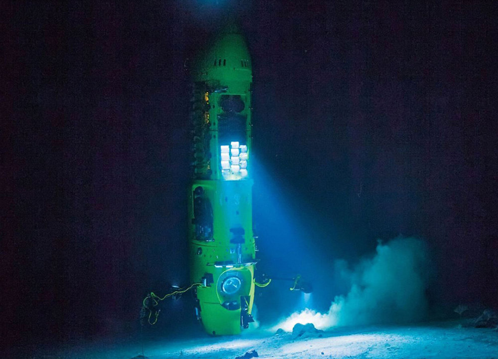 地球|2000米深海发现庞大结构，疑似机场建筑，地球文明在无限轮回吗？