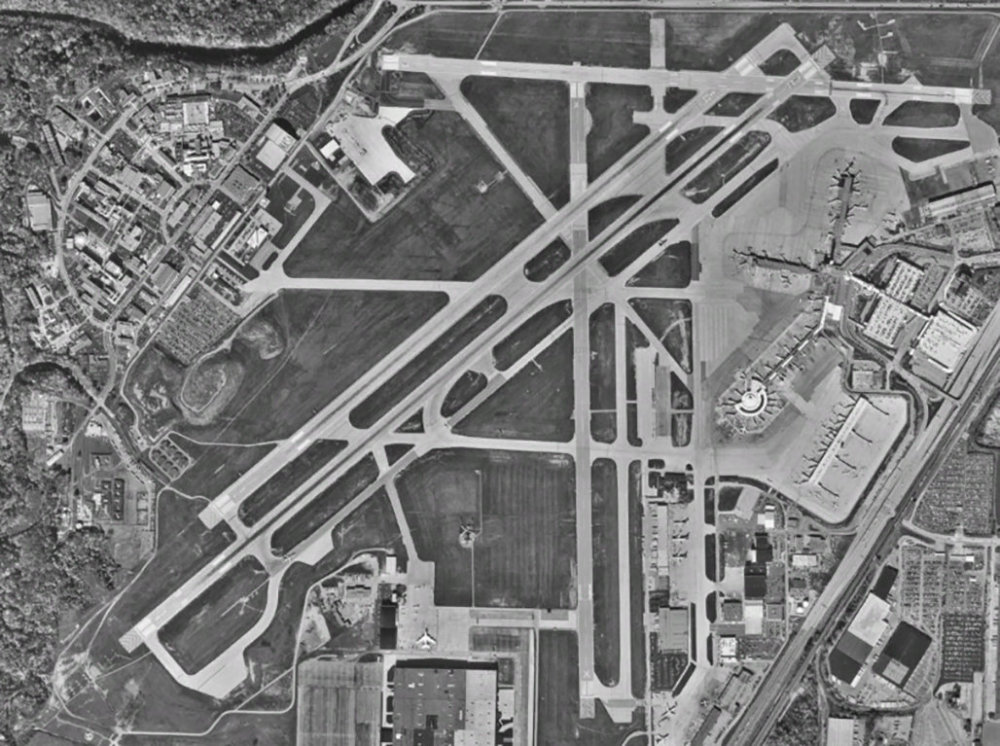 地球|2000米深海发现庞大结构，疑似机场建筑，地球文明在无限轮回吗？