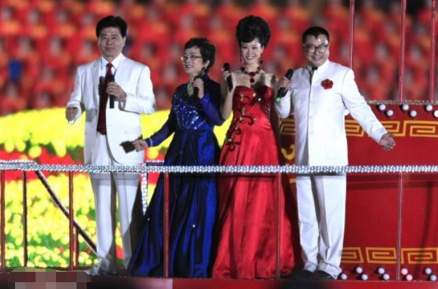 尹相杰|51岁尹相杰靠商演捞金？曾因《纤夫的爱》爆红，如今跑场卖力弹唱