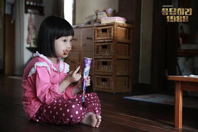 晒近照|请回答1988珍珠晒近照，白色洋装长发及腰，是小公主没错了