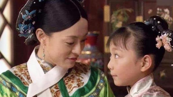 孙俪|孙俪妹妹入学北影第一天，一心宠姐送蛋糕，姐妹俩远程互动好温馨