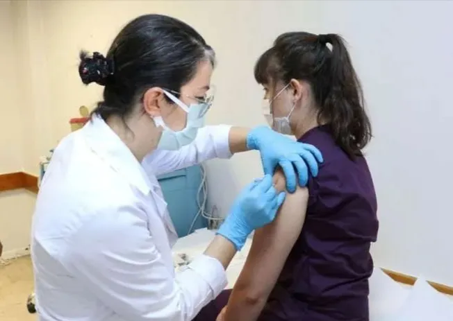 中国新冠疫苗在土耳其启动第三期临床试验