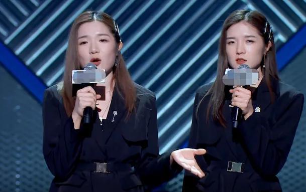 郑爽|郑爽上《脱口秀》被指没文化，讲评全程敷衍，最后干脆踩凳玩手