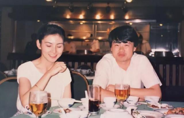 豪宅|喜提豪宅和兰博基尼，和郑恺分手后，她怎么过得更爽了？