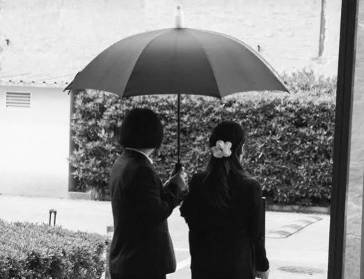 豪宅|喜提豪宅和兰博基尼，和郑恺分手后，她怎么过得更爽了？