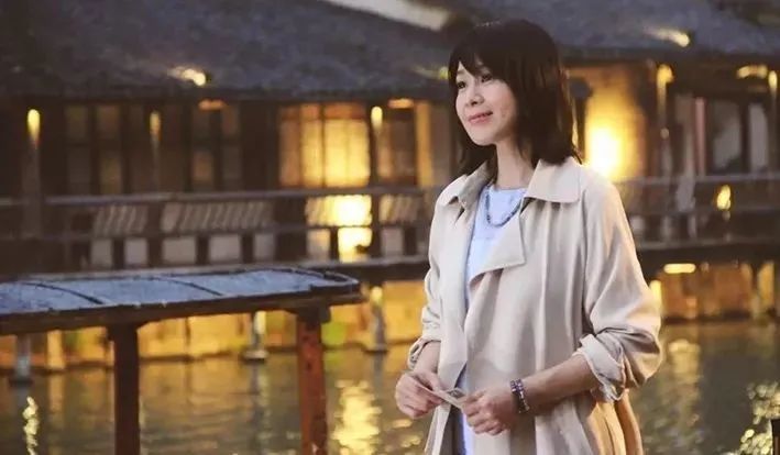 刘若英|放下陈升、错过黄磊，嫁给钟小江却分居9年，刘若英真的幸福吗？